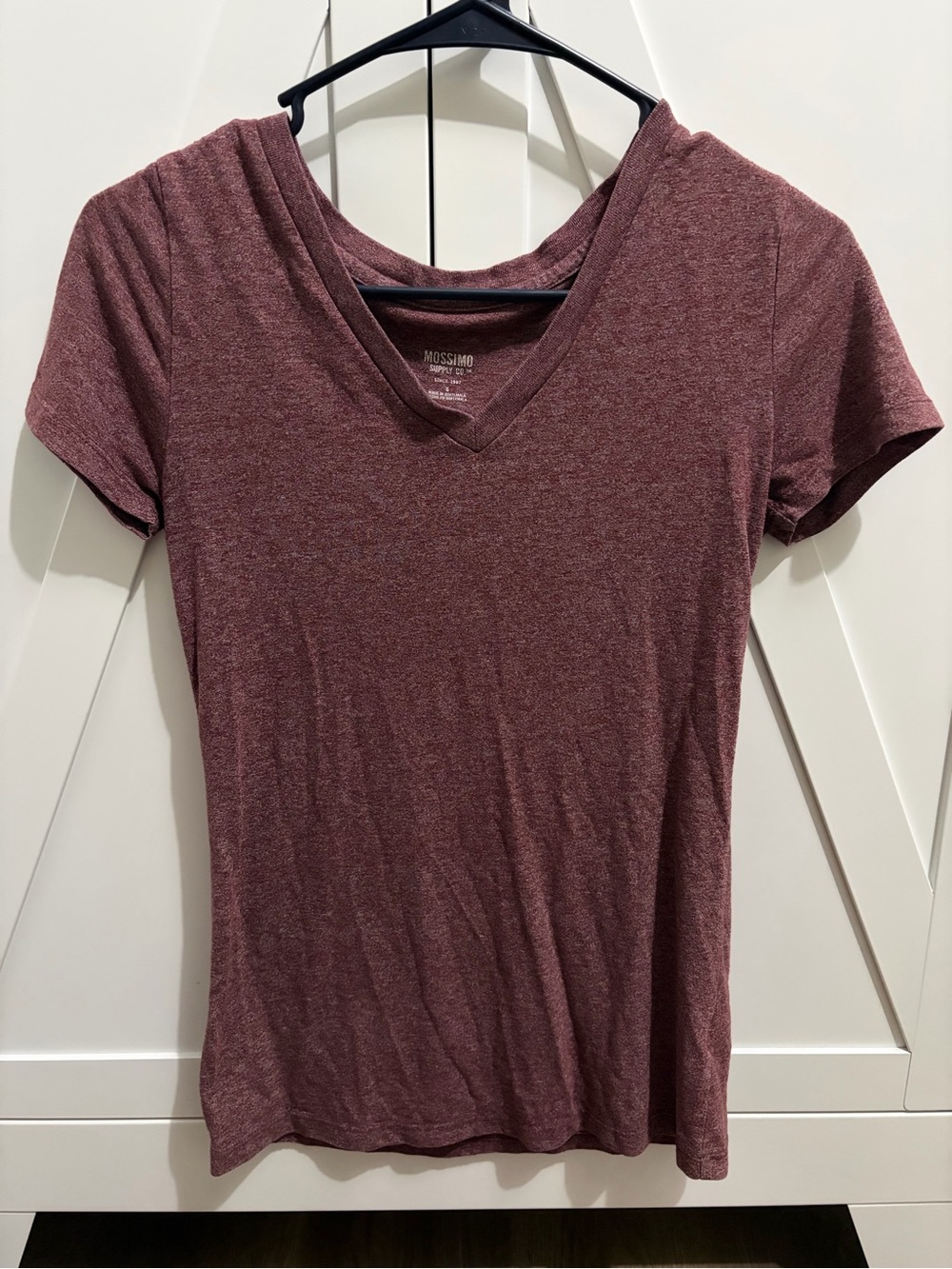 Mossimo Supply Co. Women's V-Neck Tee in Maroon Heather